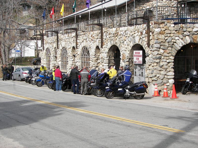 Rock Inn (337132 bytes)